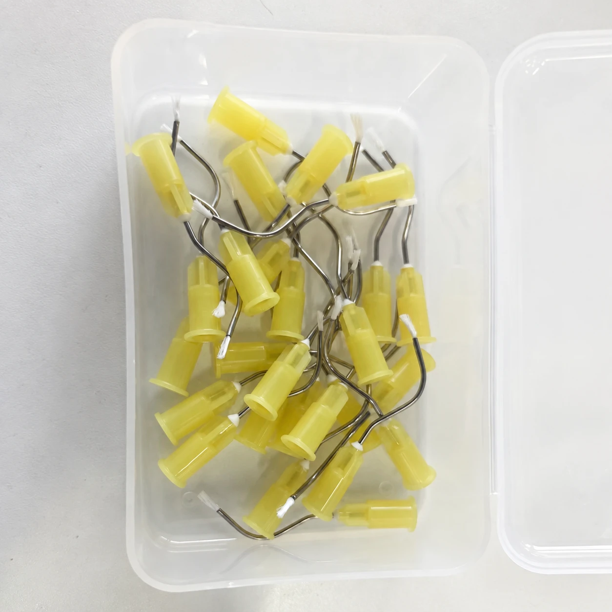 Pre-Bent Applicator Tip with Brush