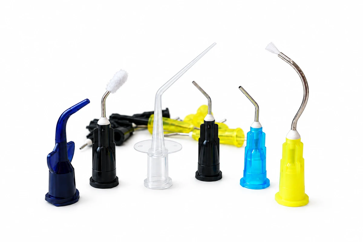 Disposable dental micro applicators in assorted colors